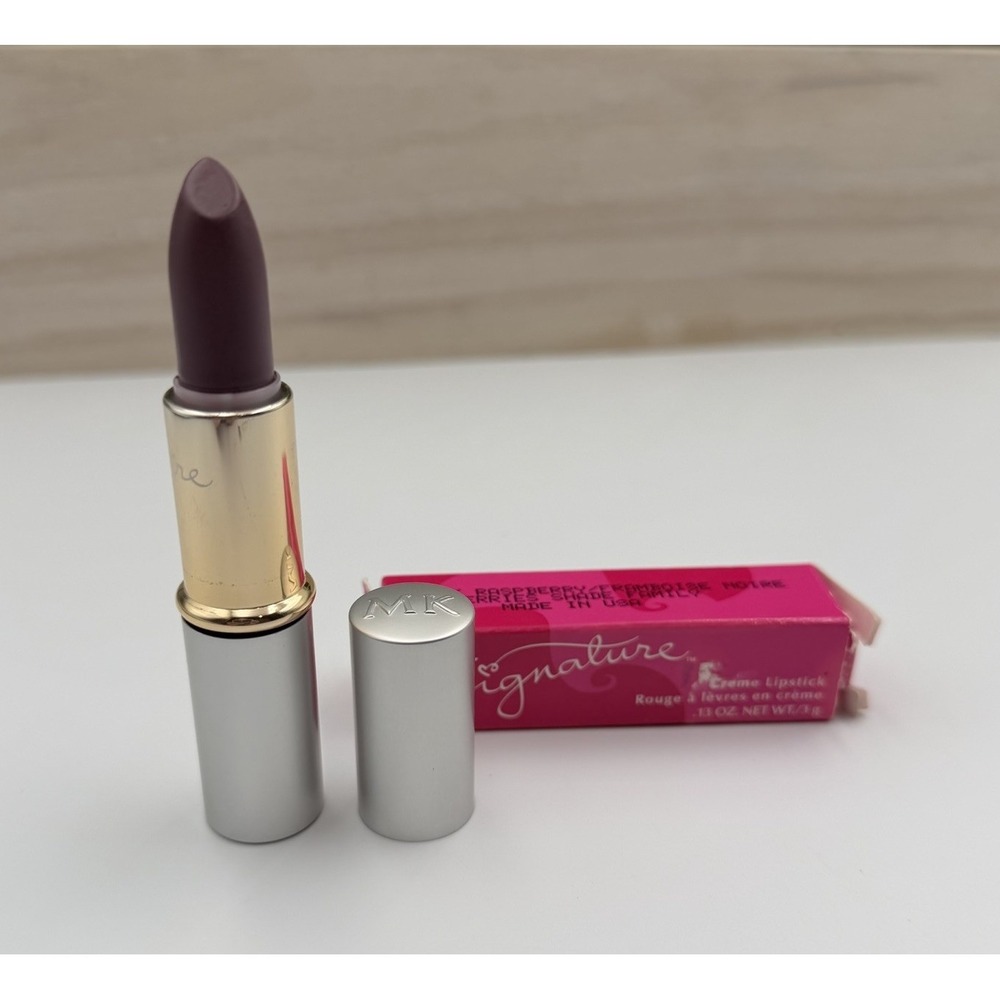 (1) Mary Kay Signature Black Raspberry Creme Lipstick 9074